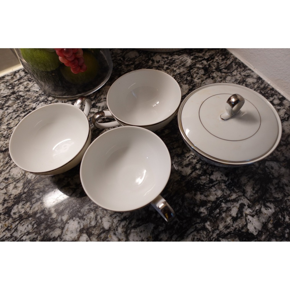 Vintage MIKASA Narumi JAPAN fine China teacups and sugar bowl - Picture 9 of 10